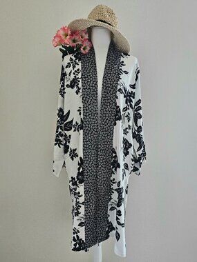 Lulus Floral Print Open Front Kimono Cardigan NWOT - One Size/OS